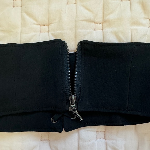 🖤SOLD🖤NWT Dynamite Corset Style Waist Belt in Black - Picture 4 of 4